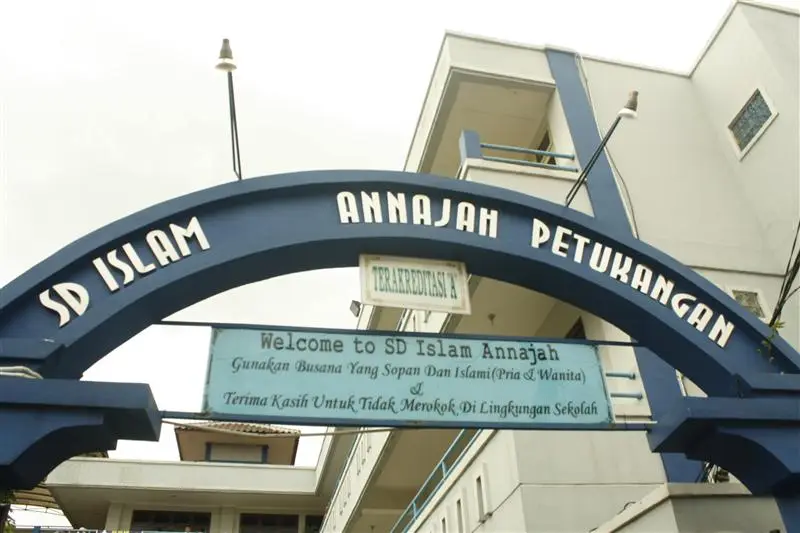 SD ISLAM ANNAJAH PETUKANGAN