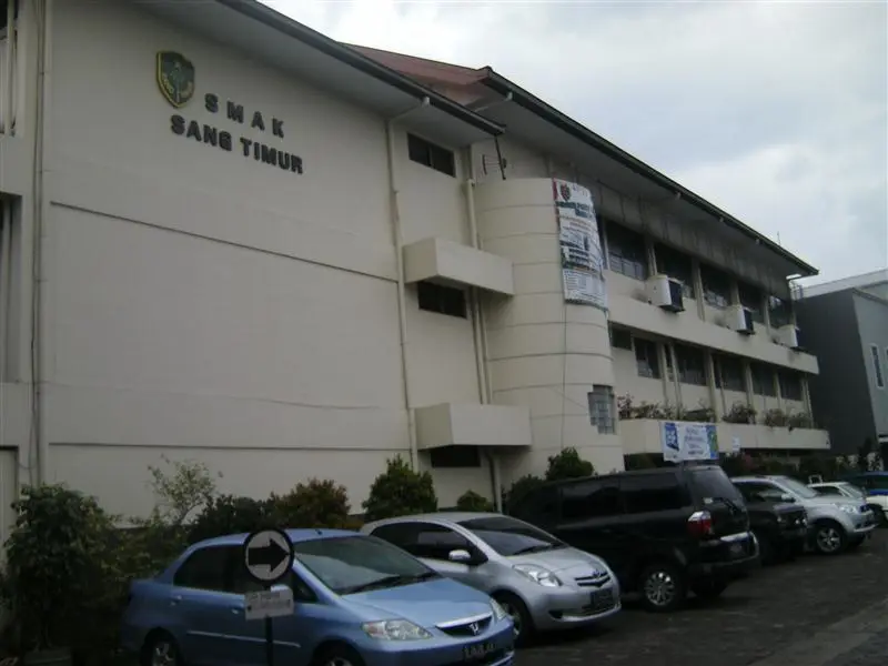 SMAS KATOLIK SANG TIMUR