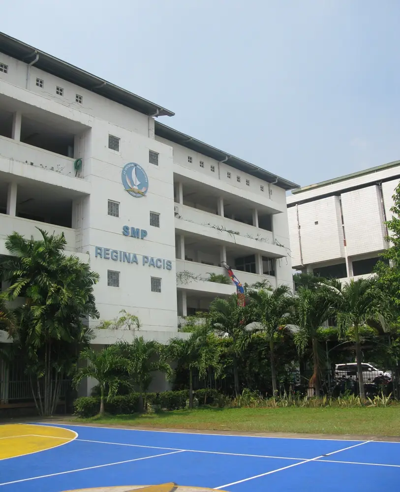 SMP Regina Pacis