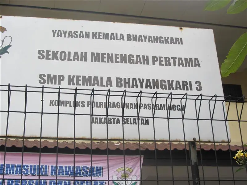 SMP KEMALA BHAYANGKARI 3