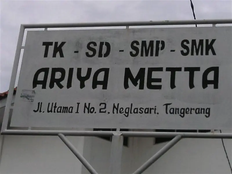 SMP ARIYA METTA