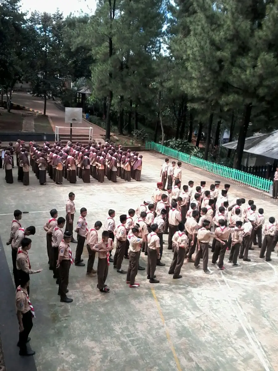 SMP ADZKIA ISLAMIC SCHOOL