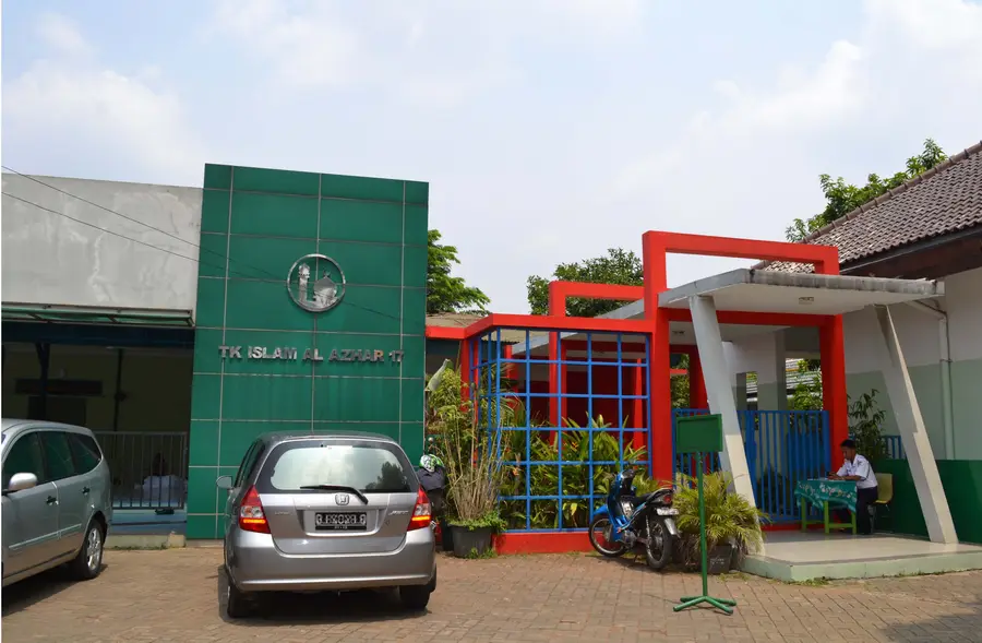 TK ISLAM AL AZHAR 17 BINTARO