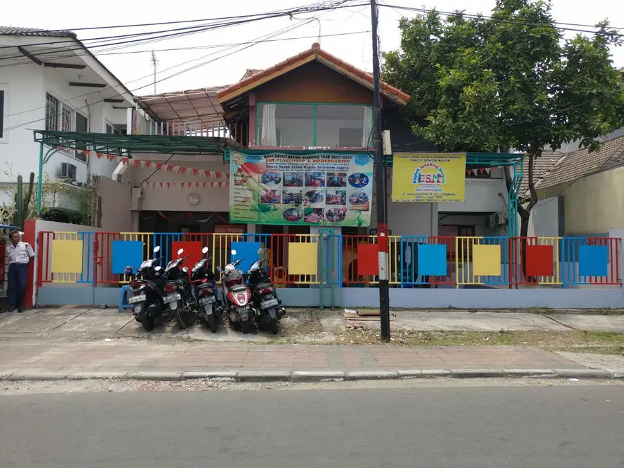 TK ENGLISH SPEAKING MOSLEM