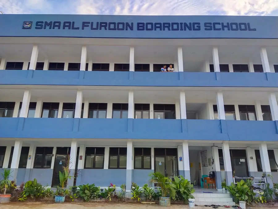 SMA AL FURQON BOARDING SCHOOL