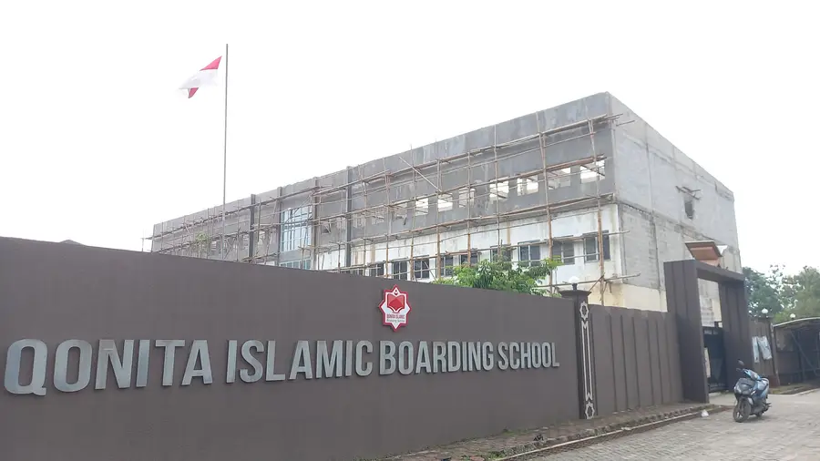 SMA IT Qonita Islamic Boarding School